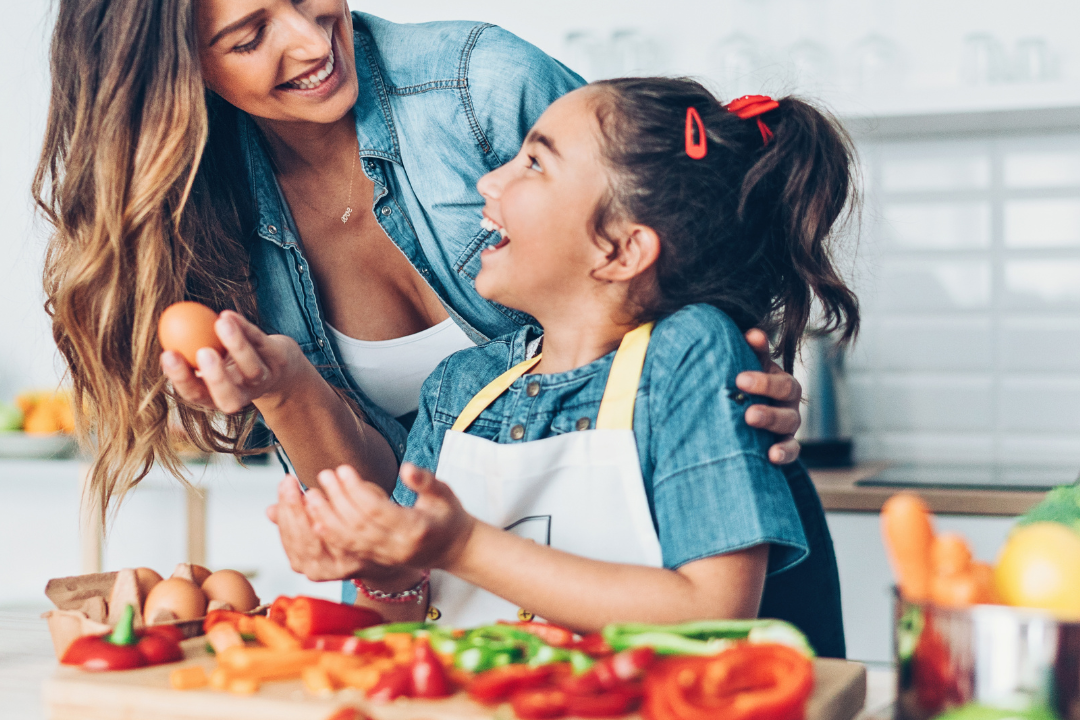 adolescenta si mancarea